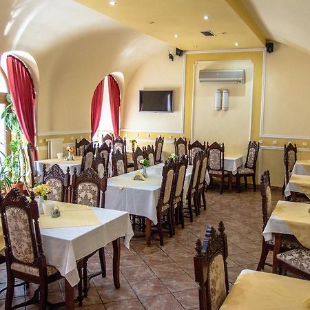 Hotel Astoria ساتو ماري المظهر الخارجي الصورة