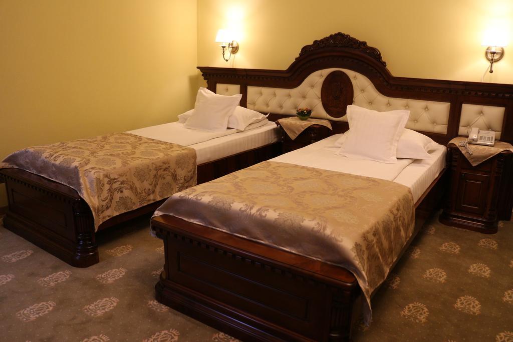 Hotel Astoria ساتو ماري الغرفة الصورة