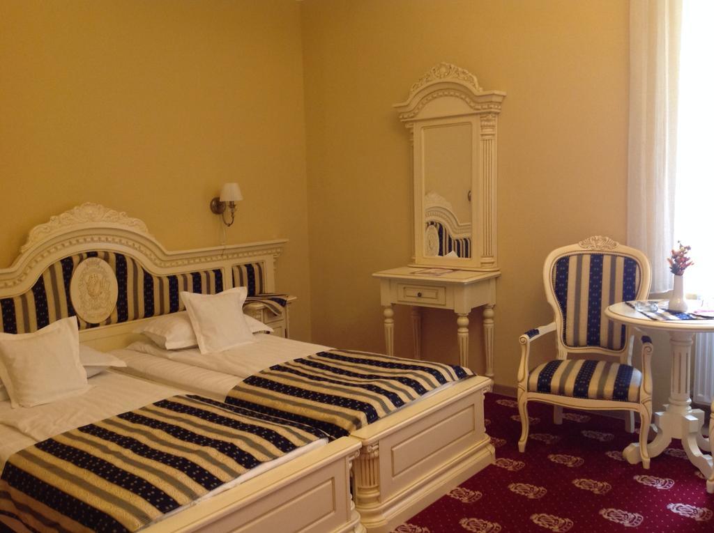 Hotel Astoria ساتو ماري الغرفة الصورة