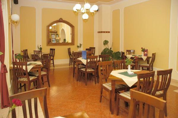 Hotel Astoria ساتو ماري المظهر الخارجي الصورة