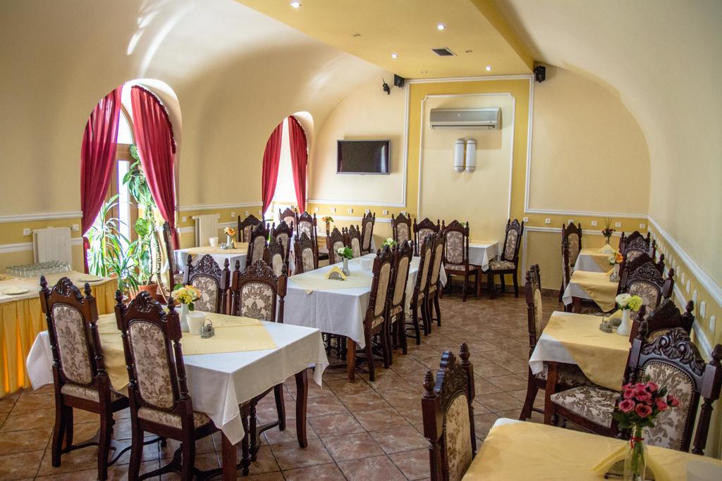 Hotel Astoria ساتو ماري المظهر الخارجي الصورة